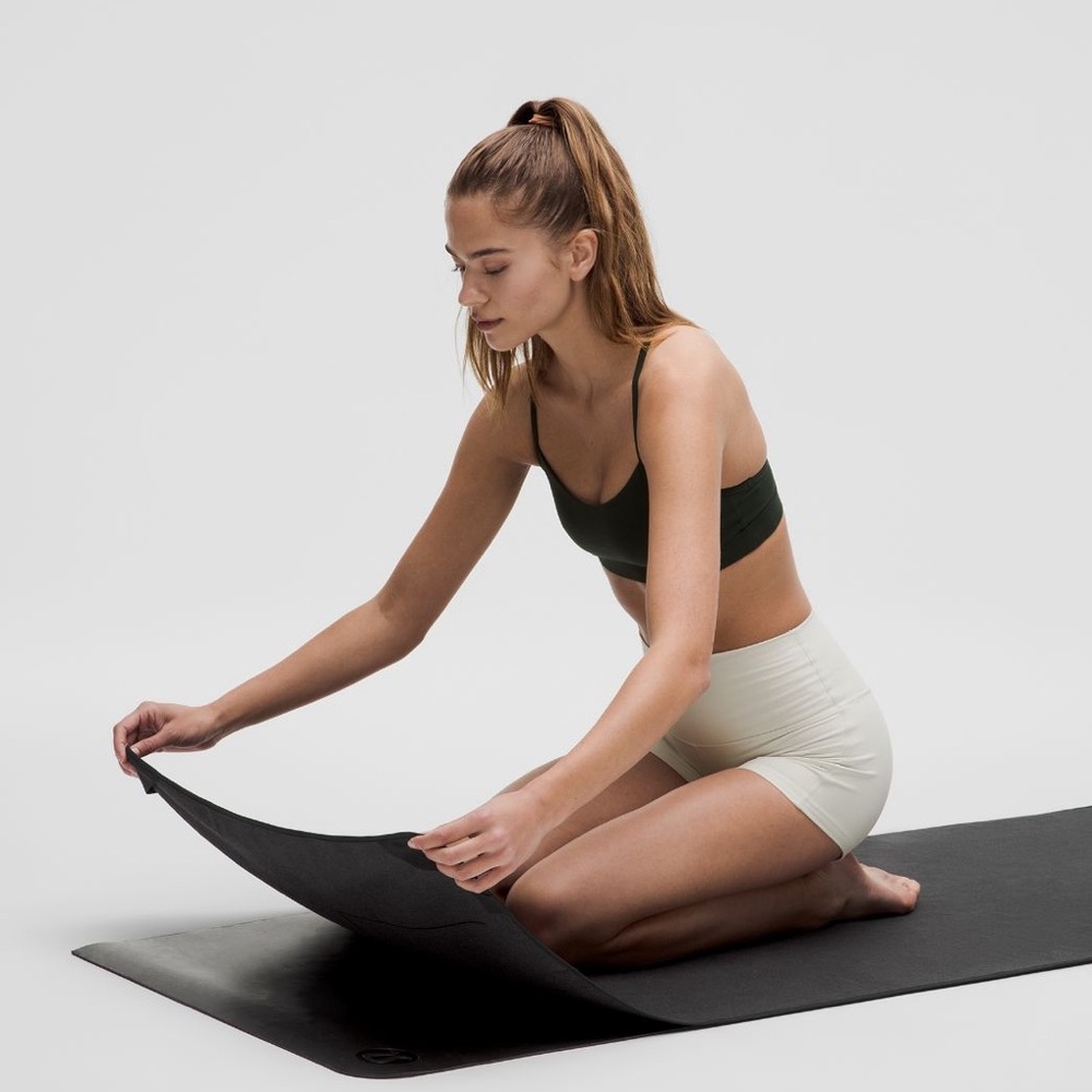 ❤️ Lululemon Yoga Mat Towel NWT